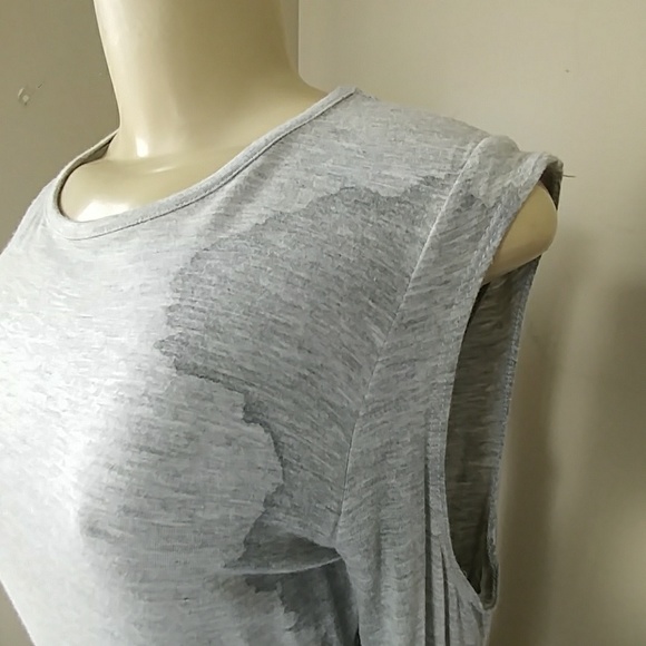 🔥COLD SHOULDER TOP🔥 - Picture 2 of 5